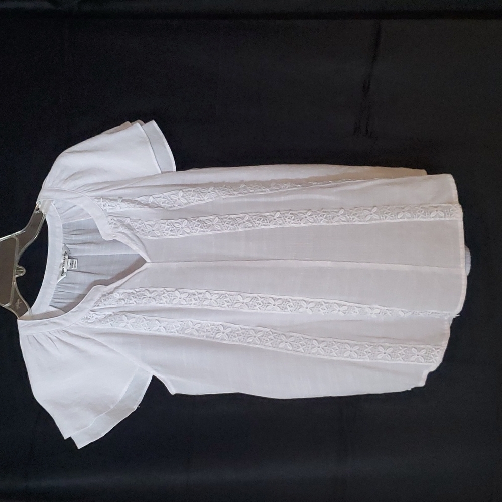 Counterparts Medium White Top